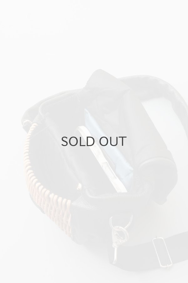 画像12: フニュシュリンク・ボディバッグS (15622:BK) (12)