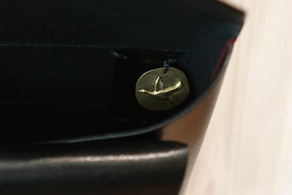 画像8: 封筒型 3way bag・シャイニー (446422:BK) (8)