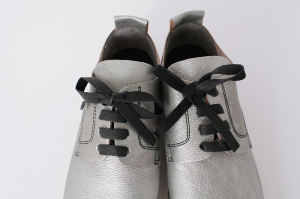 画像7: メタリックレザー フラット紐靴(SV) (7)