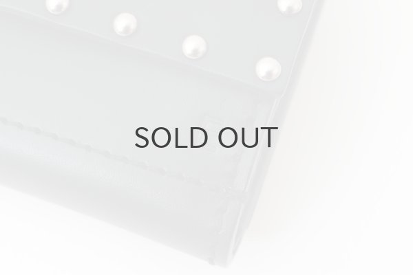 画像4: オイルショルダー 素押しカシメ 三つ折り財布 (BK) (4)