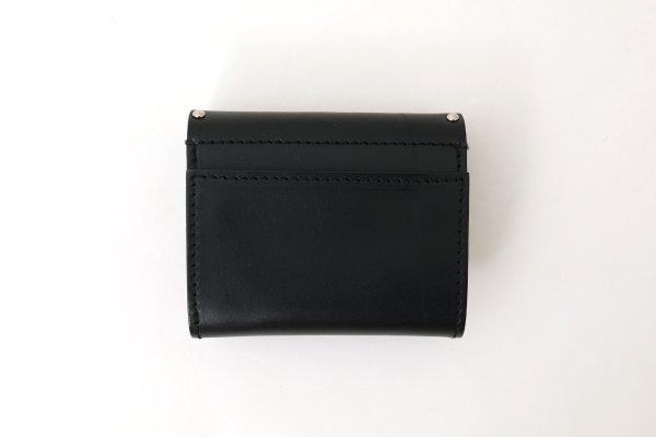 画像2: オイルショルダー 素押しカシメ 三つ折り財布 (BK) (2)