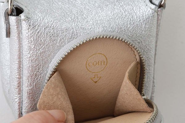 画像9: ソフトメタリック 籐付きミニサイフ (SV) (9)