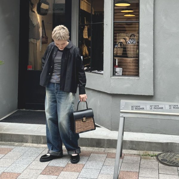 画像12: 丸襟ギャザーブラウス (BK) (12)