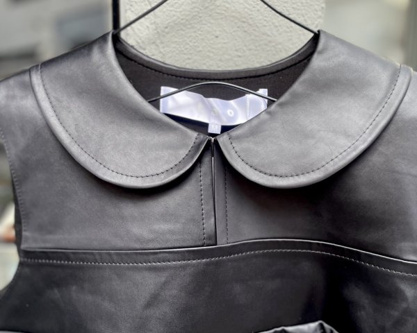 画像2: エステルサテンチンツ加工ベスト(BK) (2)