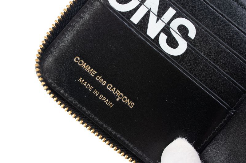 Wallet COMME des GARÇONS Huge Logo