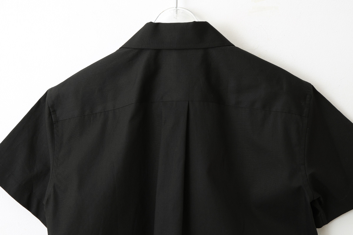 BLACK COMME des GARCONS　半袖丸襟ブラウス