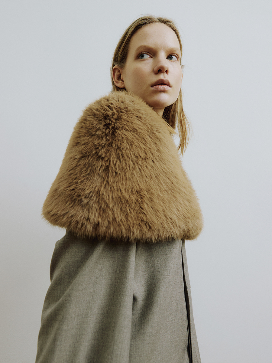 MOLLIOLLI OWEN ZIPUP CAPE