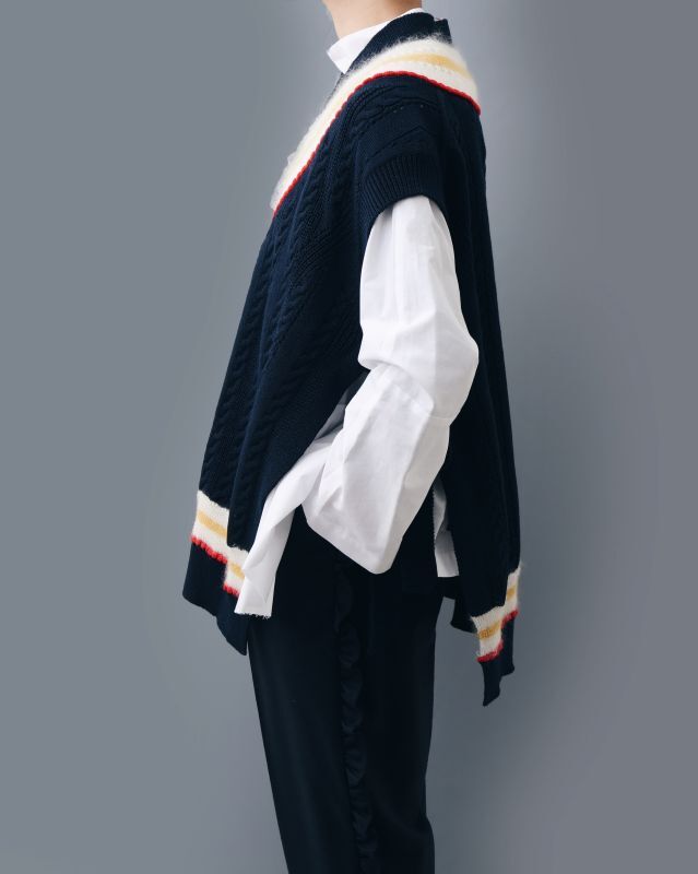エステル綿ケーブル柄 モヘヤ配色ニットベスト