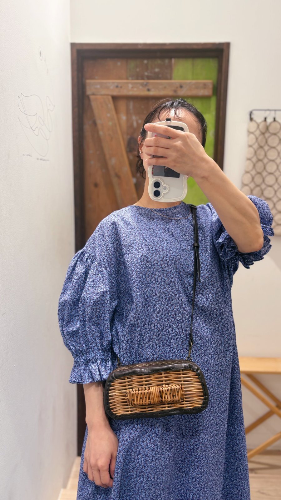 ebagos エバゴス 別注!! メタリックレザー リボンポシェット