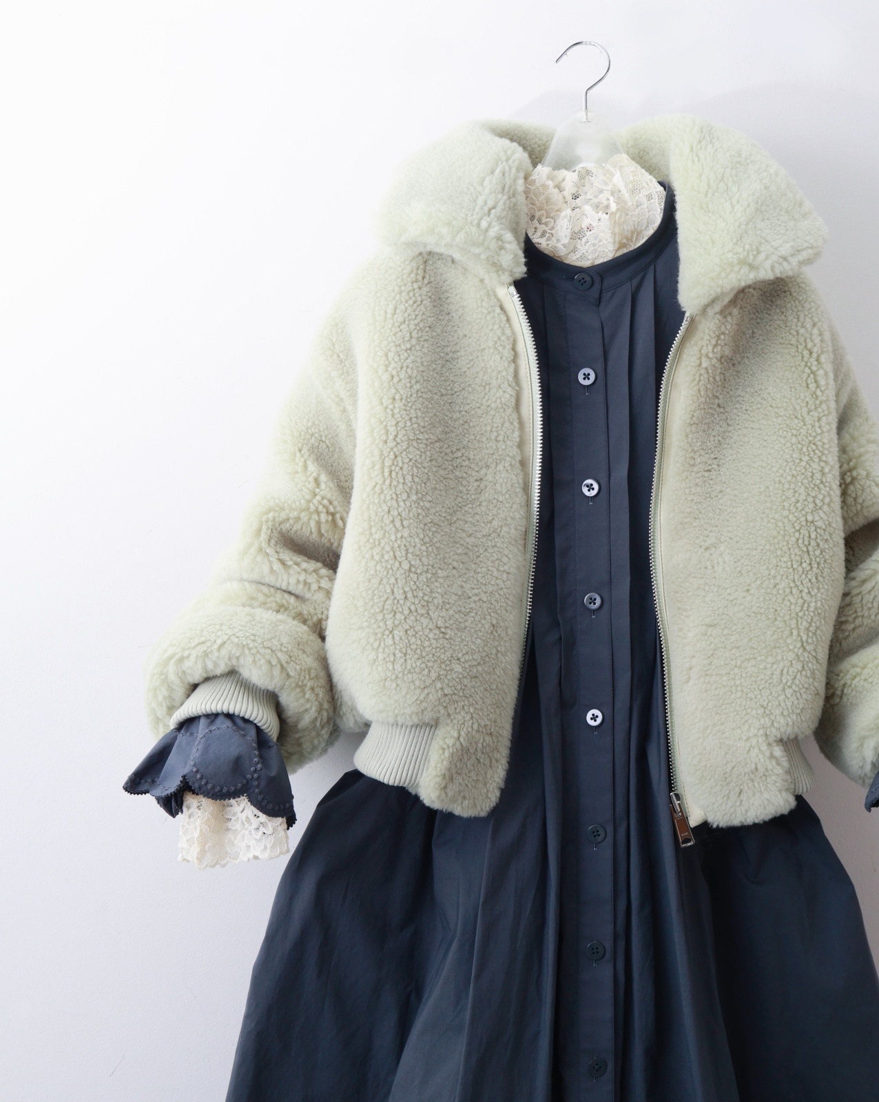 イタリア購入 豪華ハイネック刺繍レース装飾とろみシルキーウールニットソー 110051277KI0202001?$VS_1500$