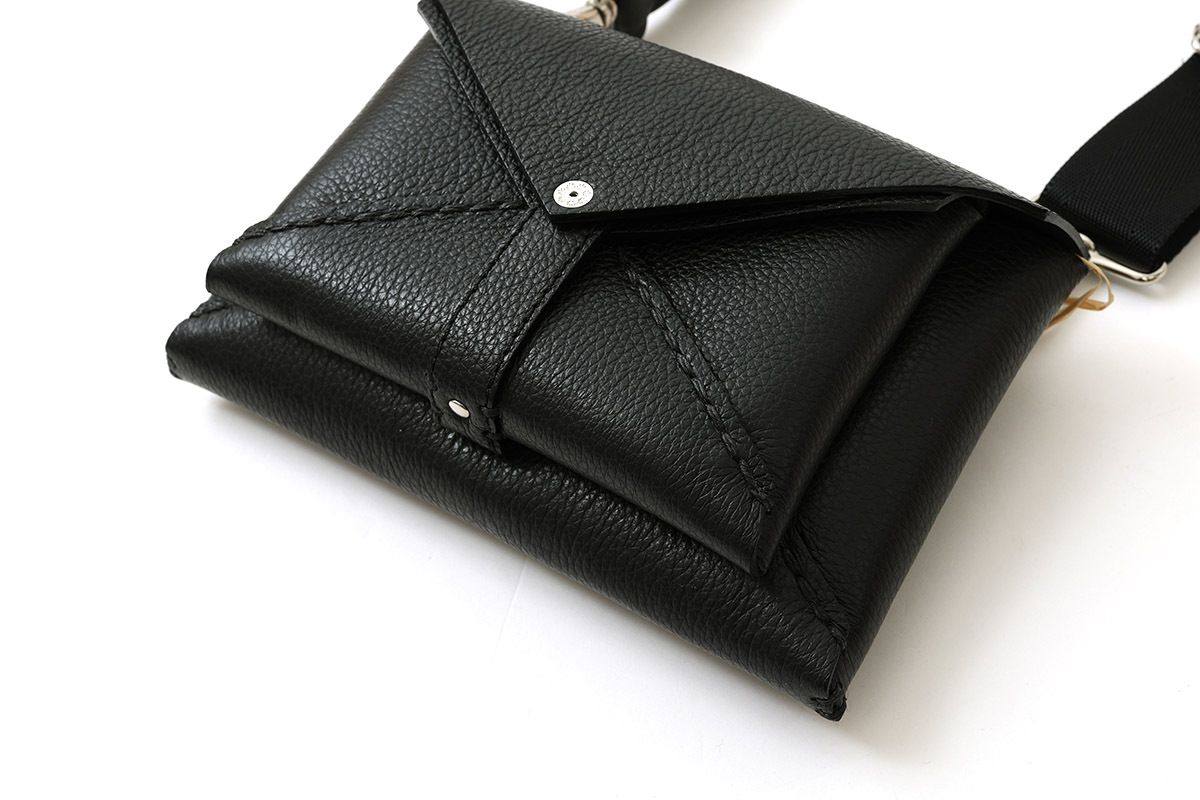 ebagos エバゴス 封筒型 3way bag フニュ・シュリンク