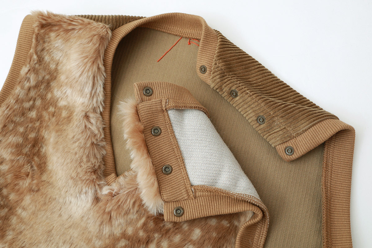 エバゴス⭕️未使用　エコファー　バンビ柄　ベスト　即完売●シーズン限定●人気 ebagos エバゴス ベスト・エコファーバンビ