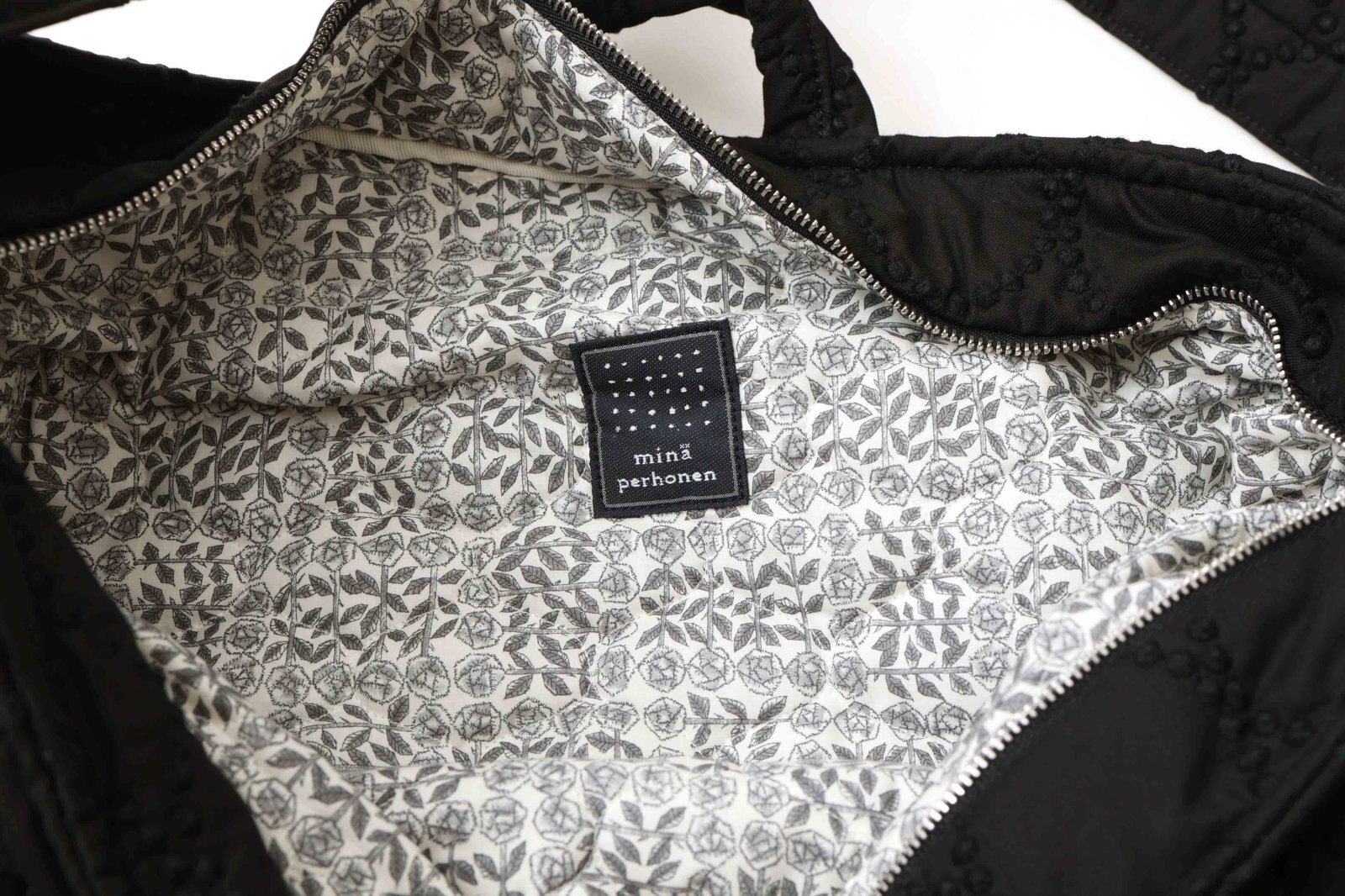 mina perhonen ミナぺルホネン tambourine ショルダーバッグ