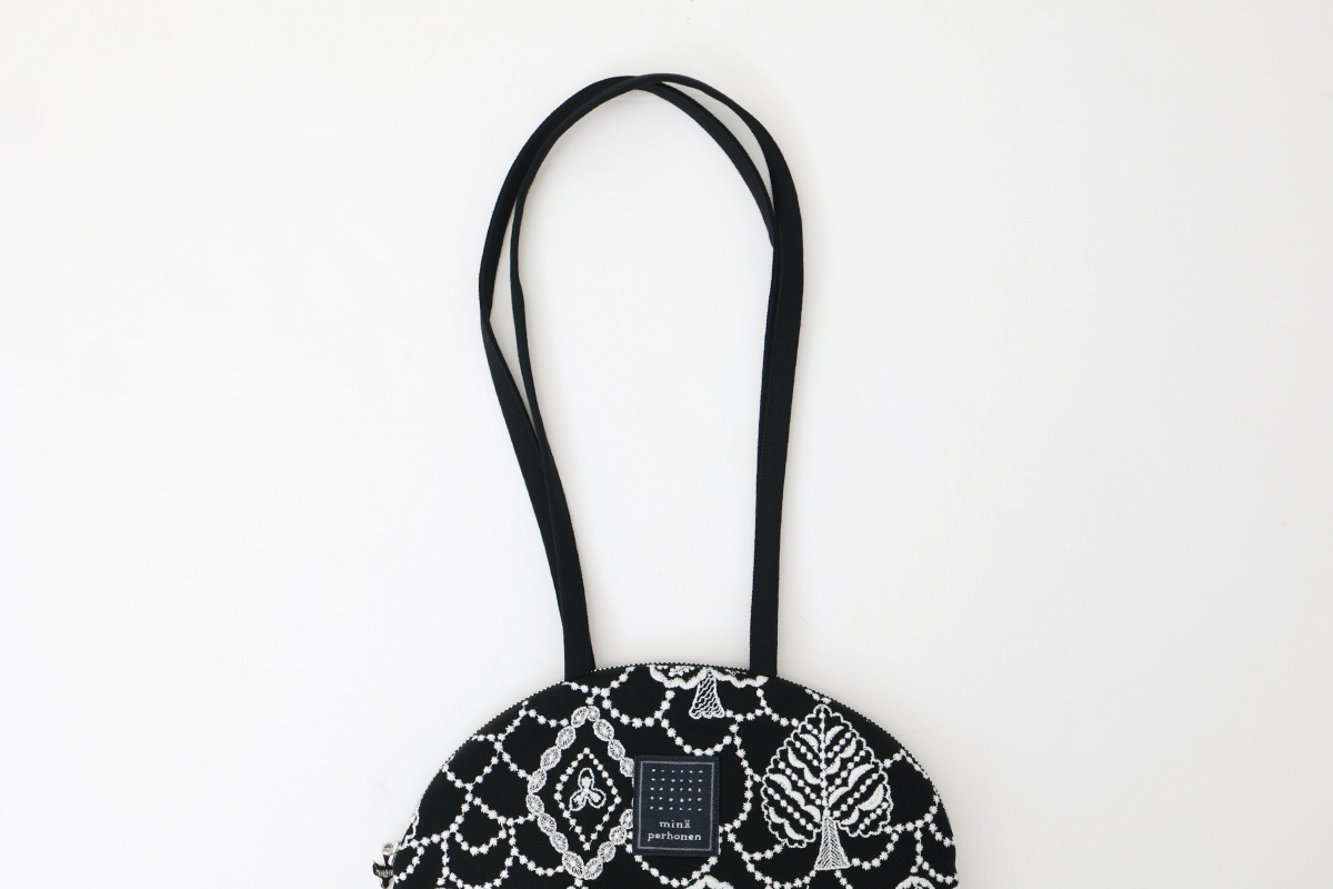 mina perhonen ミナぺルホネン forest card muffin bag