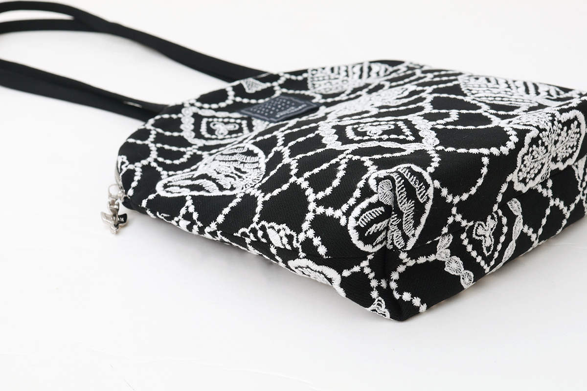 mina perhonen ミナぺルホネン forest card muffin bag