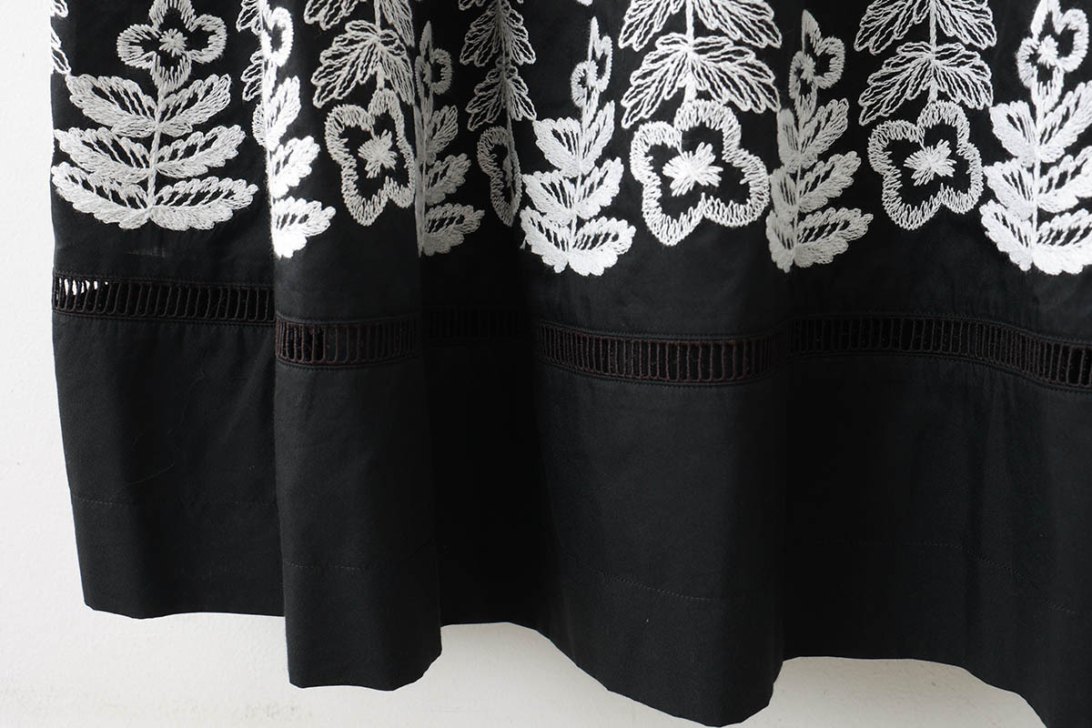 mina perhonen laundry 刺繍のスカート mina perhonen laundry 刺繍のスカート