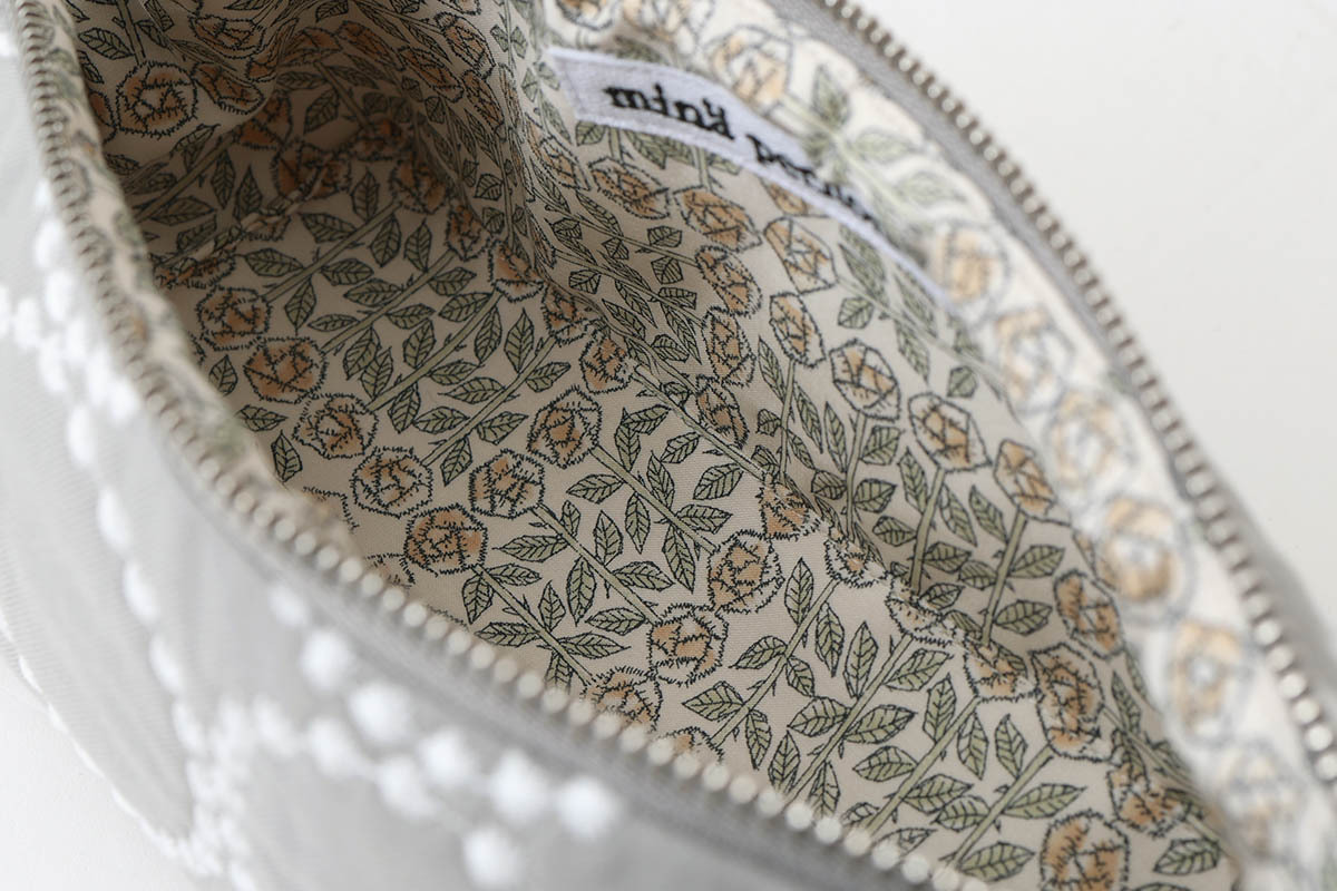 mina perhonen ミナぺルホネン quartz pouch -tambourine-