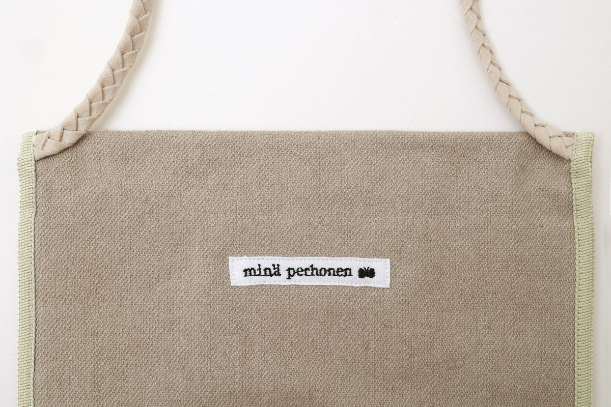 【新品】ミナペルホネン　ami pochette mina perhonen ミナペルホネン 子供服 ami pochette バッグ