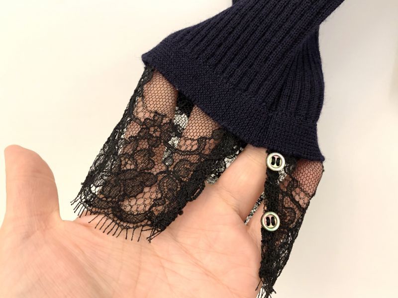 nesessaire ネセセア 袖レース長袖ハイネックリブニット